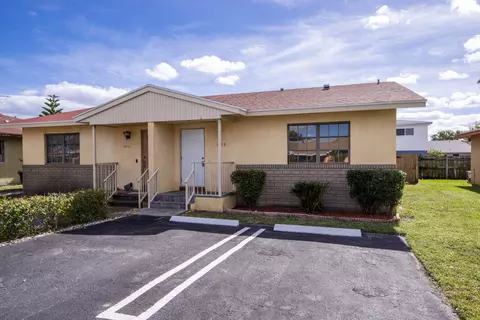 1713 Barton Ct, Lake Worth Beach, FL 33460