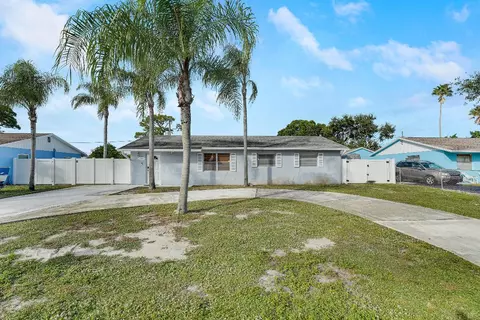 1207 Choctaw St, Jupiter, FL 33458