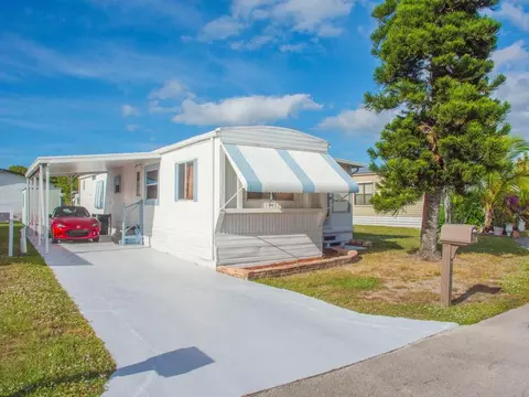 10 Desoto Ln, Port Saint Lucie, FL 34952
