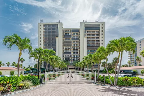 3100 N Highway A1a #806, Hutchinson Island, FL 34949