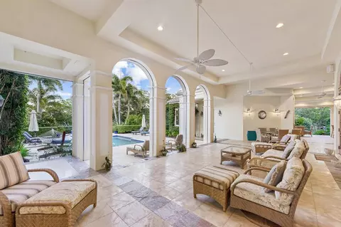 Exterior - 6968 SE Harbor Cir, Stuart, FL 34996 photo 4 of 8