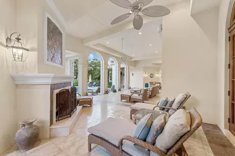Exterior - 6968 SE Harbor Cir, Stuart, FL 34996 photo 6 of 8