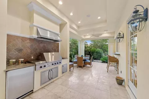 Kitchen - 6968 SE Harbor Cir, Stuart, FL 34996 photo 2 of 2