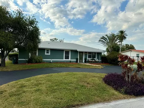 1240 Stillwell Rd, Belle Glade, FL 33430