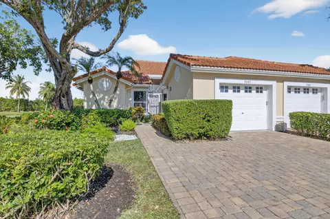 7087 Summer Tree Dr, Boynton Beach, FL 33437