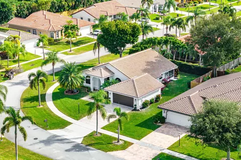 5723 Aspen Ridge Cir, Delray Beach, FL 33484