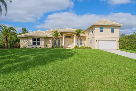 8671 155th Pl N, Palm Beach Gardens, FL 33418