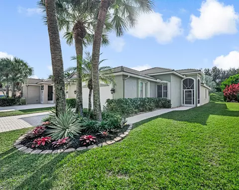 9174 Bay Point Cir, West Palm Beach, FL 33411