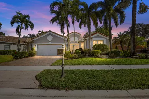 6657 Pavone St, Lake Worth, FL 33467