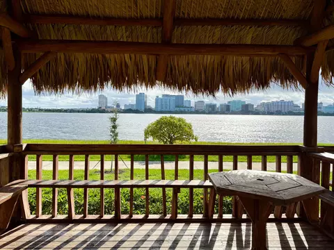 760 Executive Center Dr #14, West Palm Beach, FL 33401