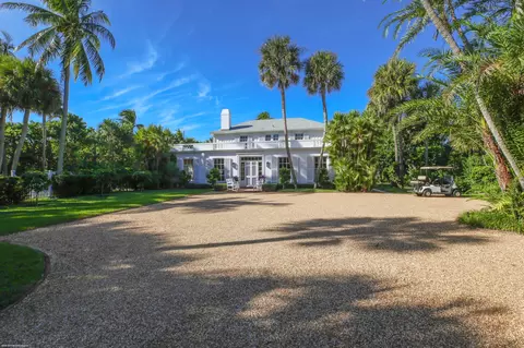 128 S Beach Rd, Jupiter Island, FL 33455
