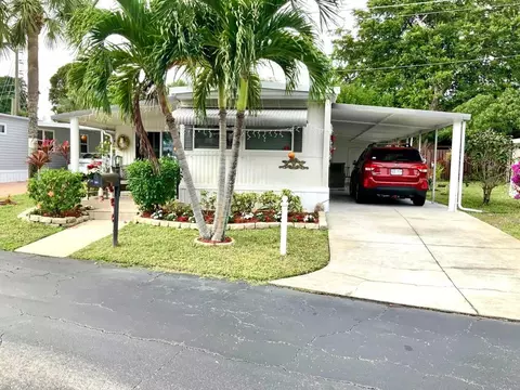507 Alamanda Ln, Deerfield Beach, FL 33442