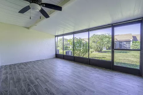 6020 Indrio Rd #6, Fort Pierce, FL 34951