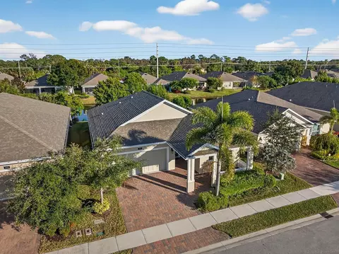 313 Sandcrest Cir, Sebastian, FL 32958