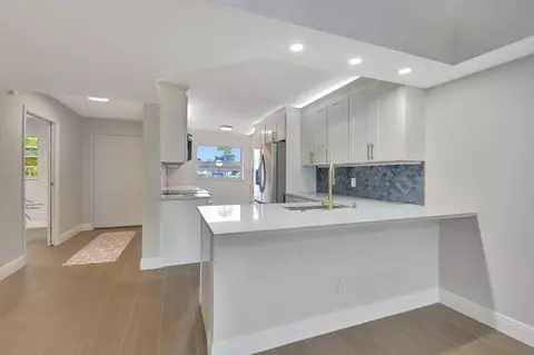 23305 Barwood N #102, Boca Raton, FL 33428