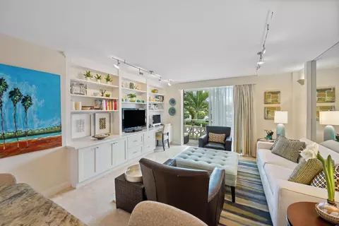 139 Sunrise Ave #205, Palm Beach, FL 33480