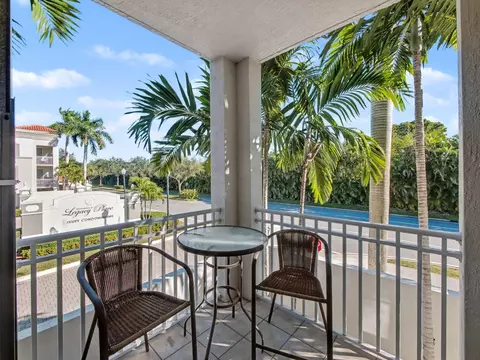 11010 Legacy Dr #206, Palm Beach Gardens, FL 33410