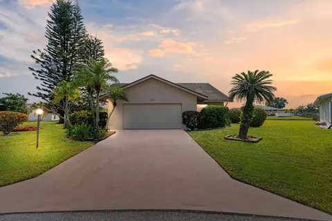 3832 Rowena, West Palm Beach, FL 33417