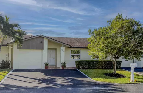 5240 Copperleaf Cir, Delray Beach, FL 33484