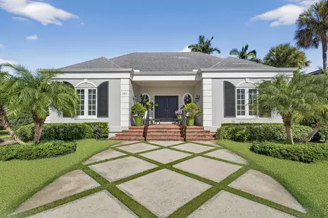 625 Riomar Dr, Vero Beach, FL 32963