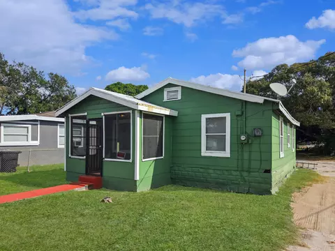 518 N 15th St, Fort Pierce, FL 34950