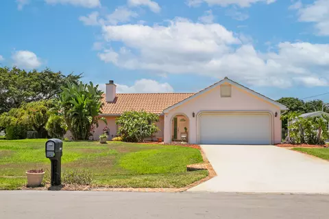 3034 SE Dalhart Rd, Port Saint Lucie, FL 34952