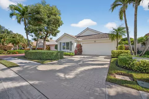 934 Augusta Pointe Dr, Palm Beach Gardens, FL 33418