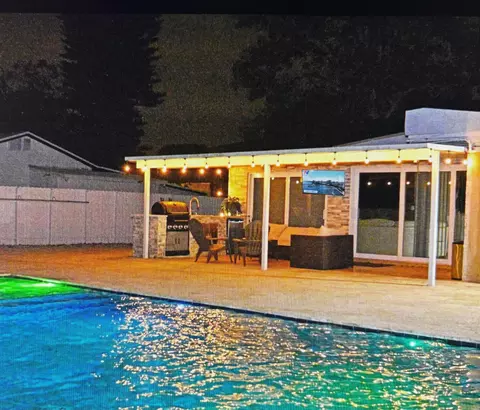 124 Davis Rd, Palm Springs, FL 33461