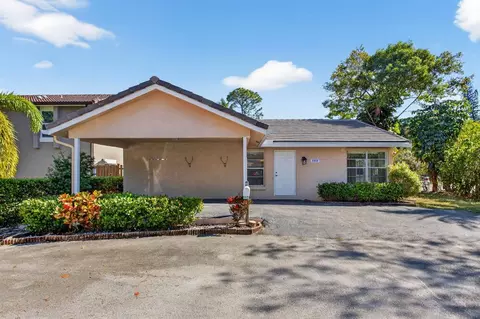 8938 Shadow Wood Blvd, Coral Springs, FL 33071