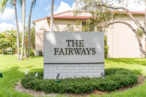 8535 Casa Del Lago #37E, Boca Raton, FL 33433