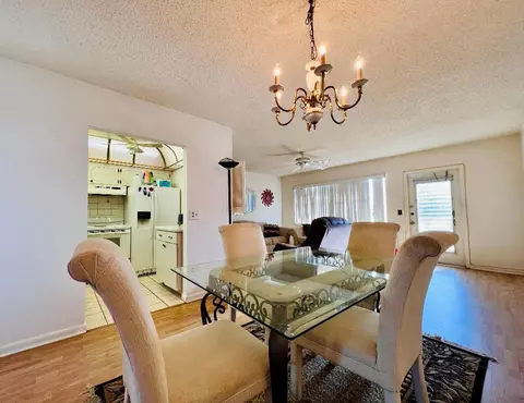 323 Southampton B, West Palm Beach, FL 33417