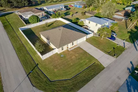 597 NW Kilpatrick Ave, Port Saint Lucie, FL 34983