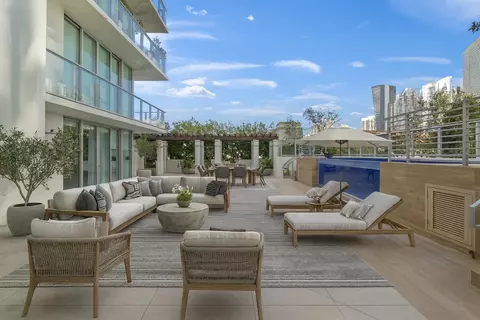 300 Sunny Isles Blvd #4-501, Sunny Isles Beach, FL 33160