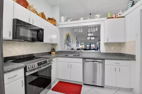 5893 Sunswept Ln #B, Boynton Beach, FL 33437