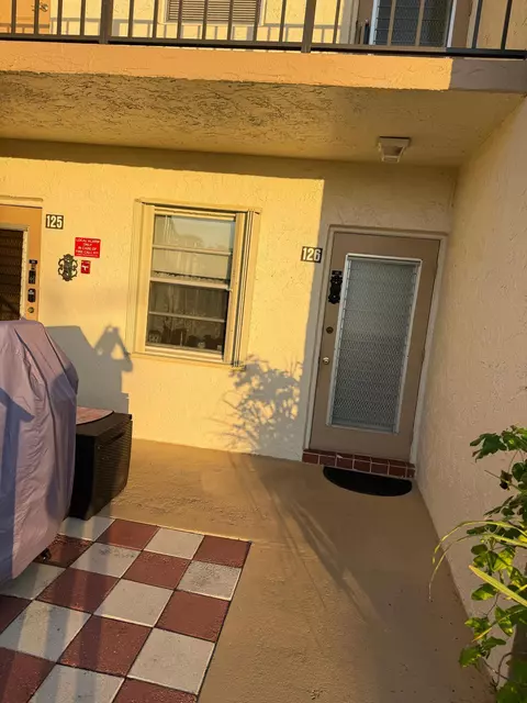 130 Lake Meryl Dr #126, West Palm Beach, FL 33411