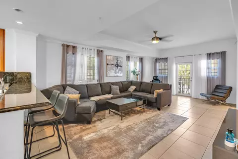 621 SW 2nd Dr #621, Pompano Beach, FL 33060