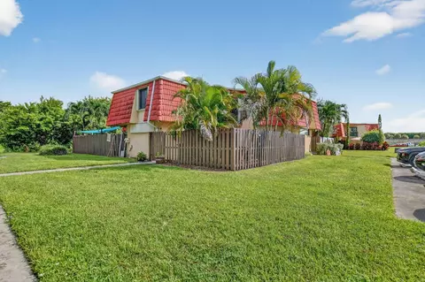 23018 Oxford Pl #D, Boca Raton, FL 33433