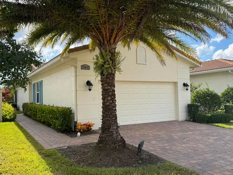 21045 SW Modena Way, Port Saint Lucie, FL 34986