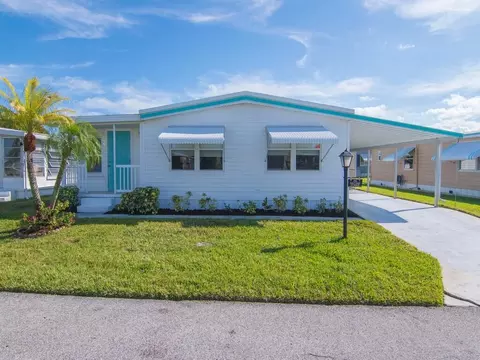 236 NE Sunshine Ln, Jensen Beach, FL 34957