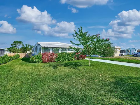 7829 SEagle Ave, Hobe Sound, FL 33455