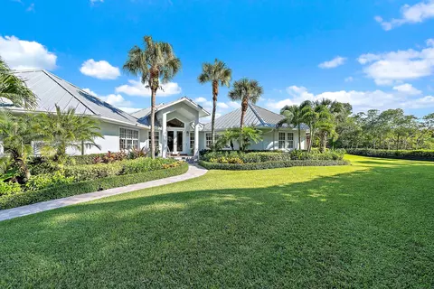 105 Harbor Way, Jupiter Island, FL 33455