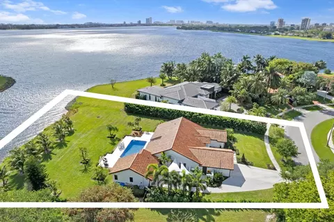 3510 Embassy Dr, West Palm Beach, FL 33401
