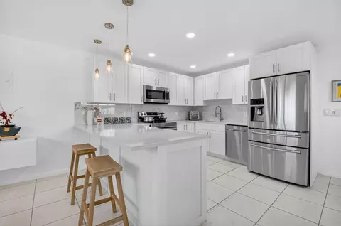 154 Valencia G #G, Delray Beach, FL 33446