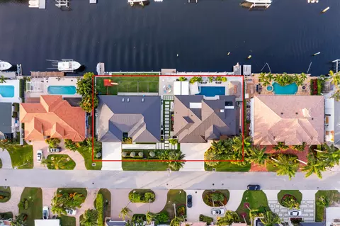 941 Iris Dr, Delray Beach, FL 33483