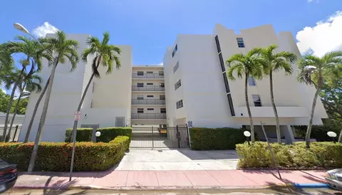 7601 Byron Ave #3C, Miami Beach, FL 33141