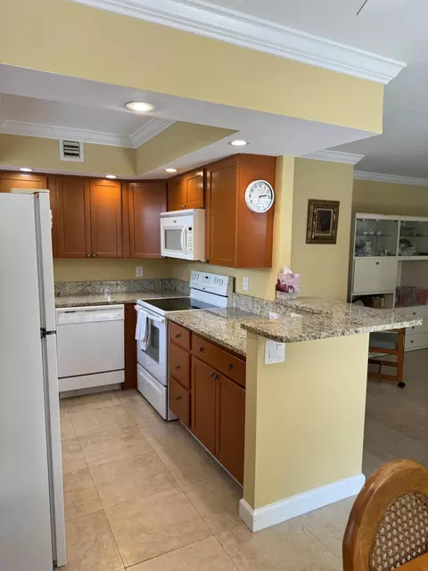 680 Saxony O, Delray Beach, FL 33446