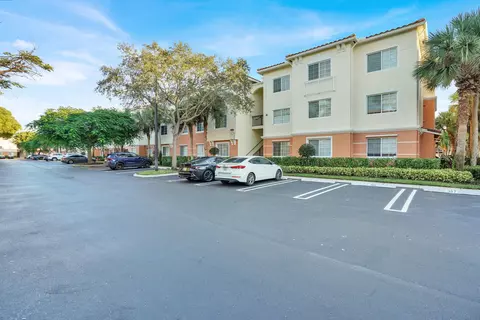 9845 Baywinds Dr #6102, West Palm Beach, FL 33411