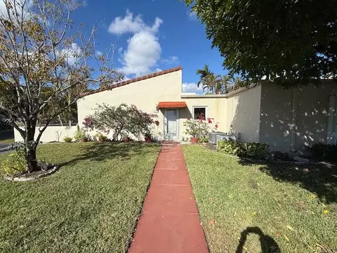 2528 Boundbrook Dr S #101, Palm Springs, FL 33406
