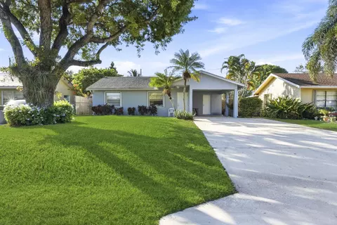 4608 Curtis Ave, Lake Worth, FL 33463