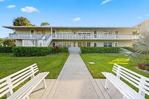 380 Sheffield P, West Palm Beach, FL 33417